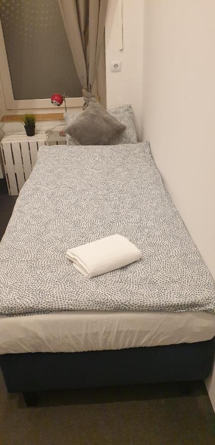 Flyfly Hostel , Darmowy Parking , Rezerwuj Przez Urzadzenia Mobilne -10 Procent فروتسواف المظهر الخارجي الصورة
