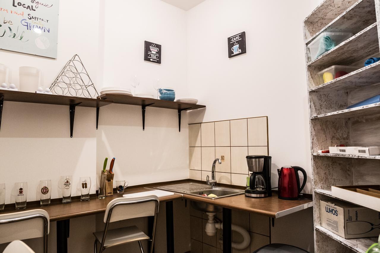 Flyfly Hostel , Darmowy Parking , Rezerwuj Przez Urzadzenia Mobilne -10 Procent فروتسواف المظهر الخارجي الصورة