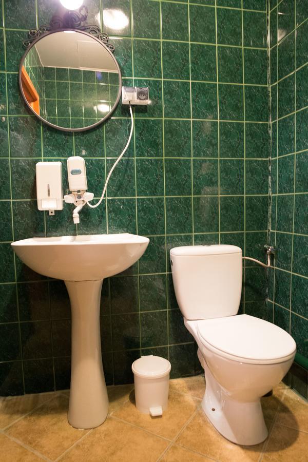 Flyfly Hostel , Darmowy Parking , Rezerwuj Przez Urzadzenia Mobilne -10 Procent فروتسواف المظهر الخارجي الصورة