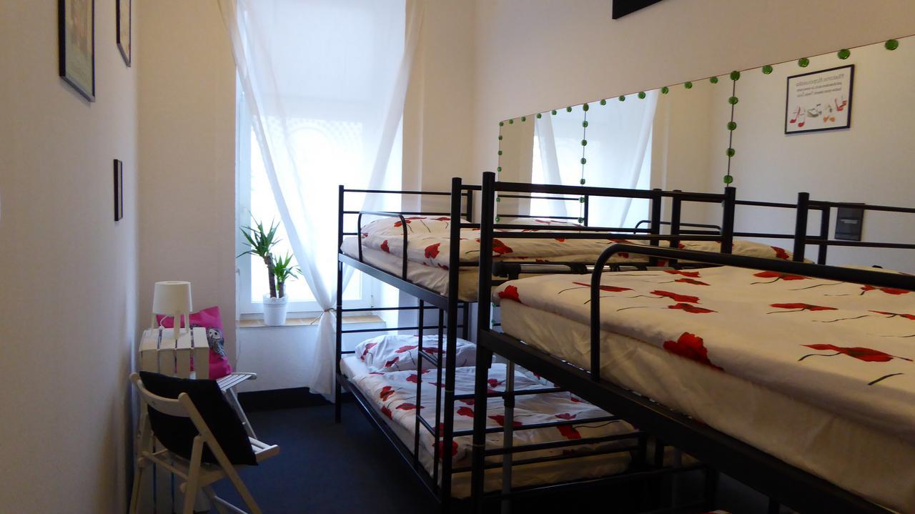 Flyfly Hostel , Darmowy Parking , Rezerwuj Przez Urzadzenia Mobilne -10 Procent فروتسواف المظهر الخارجي الصورة